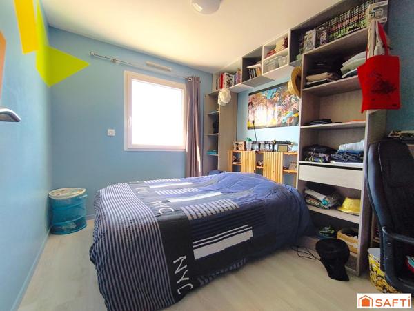 Maison contemporaine de 2019 avec commodités à pied