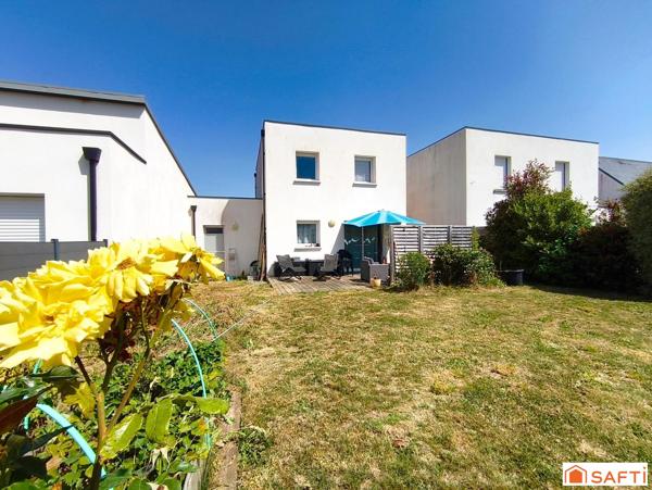 Maison contemporaine de 2019 avec commodités à pied