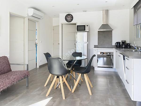 Maison d'architecte contemporaine, à La Cadiere D'Azur de 12 pièces de 280 m²