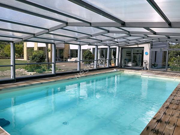 Maison d'architecte contemporaine, à La Cadiere D'Azur de 12 pièces de 280 m²