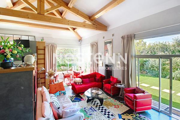 A VENDRE FLAYOSC Propriété 4 chambres 230 m² avec VUE PISCINE GARAGE