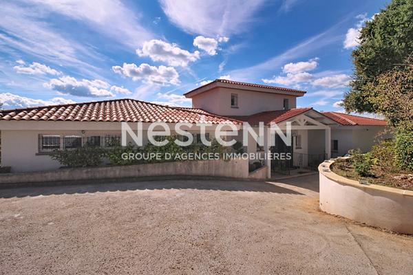 A VENDRE FLAYOSC Propriété 4 chambres 230 m² avec VUE PISCINE GARAGE