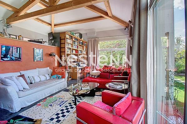 A VENDRE FLAYOSC Propriété 4 chambres 230 m² avec VUE PISCINE GARAGE