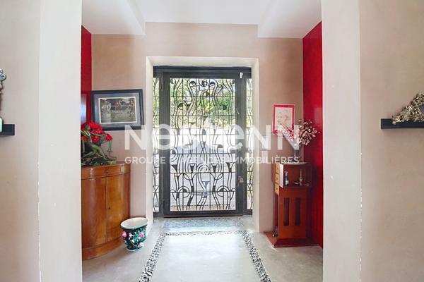 A VENDRE FLAYOSC Propriété 4 chambres 230 m² avec VUE PISCINE GARAGE