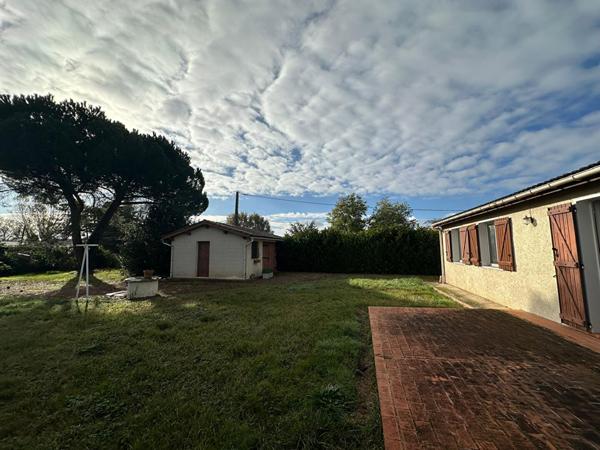 VILLA 4 pièces avec garage, dépendance à aménager et possibilité de division du terrain.