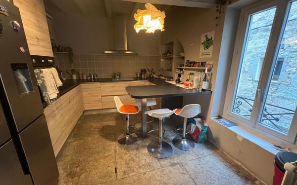 Maison à vendre    7 pièces • 164 m2 Barbentane