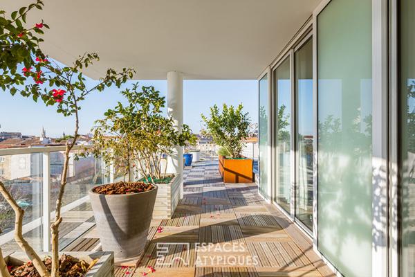 Appartement contemporain avec jardin suspendu sur les toits rochelais