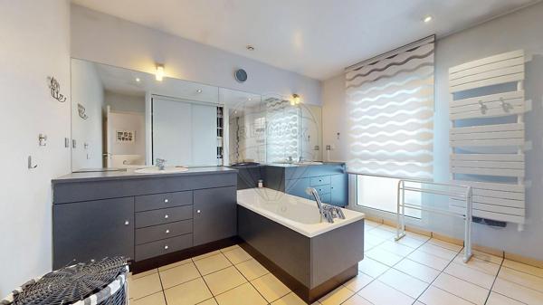 Immeuble 3 chambre(s) à vendre - Trévenans, Territoire de Belfort 90