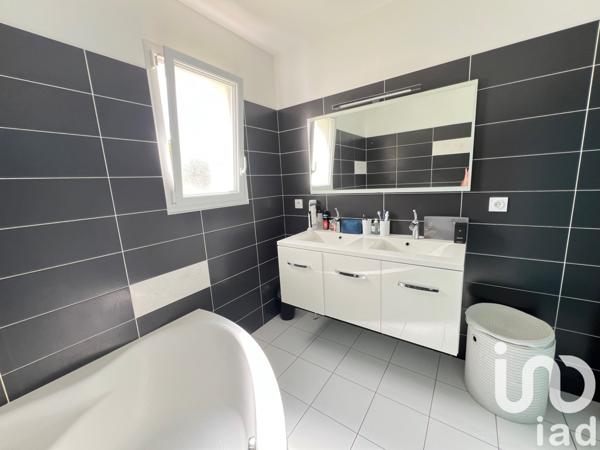 Maison à vendre 4 pièces 88 m² Sainte-Foy