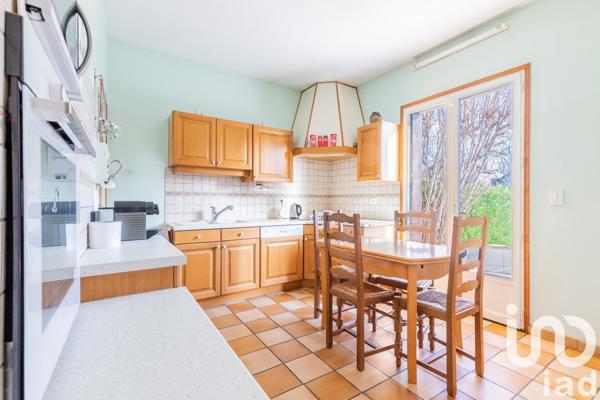 Maison 6 pièces de 160 m² à Savigny-sur-Orge (91600)