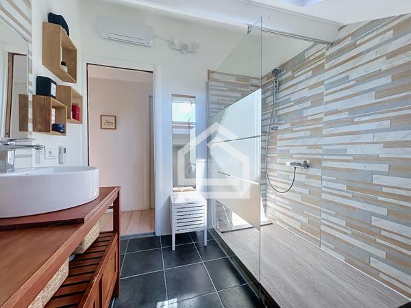 Maison 5 pièce(s) 3 chambre(s) 105 m²