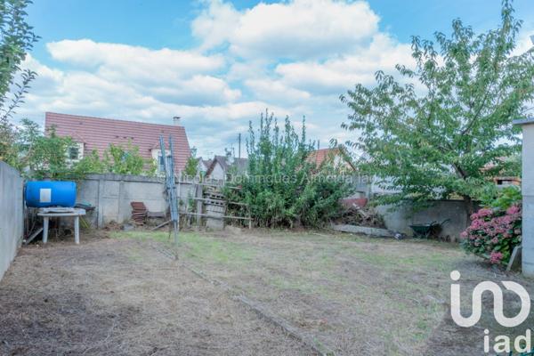 Maison traditionnelle 5 pièces de 130 m² à Paray-Vieille-Poste (91550)