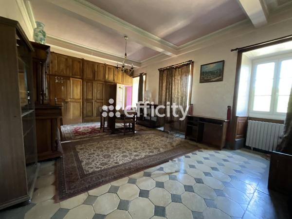 Maison
         12 pièces
        - 289 m² Bien prestige 435 000 € *