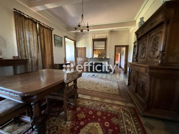 Maison
         12 pièces
        - 289 m² Bien prestige 435 000 € *