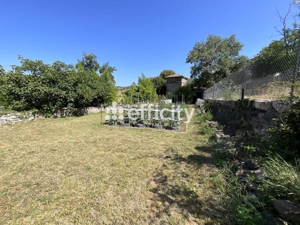 Maison
         12 pièces
        - 289 m² Bien prestige 435 000 € *
