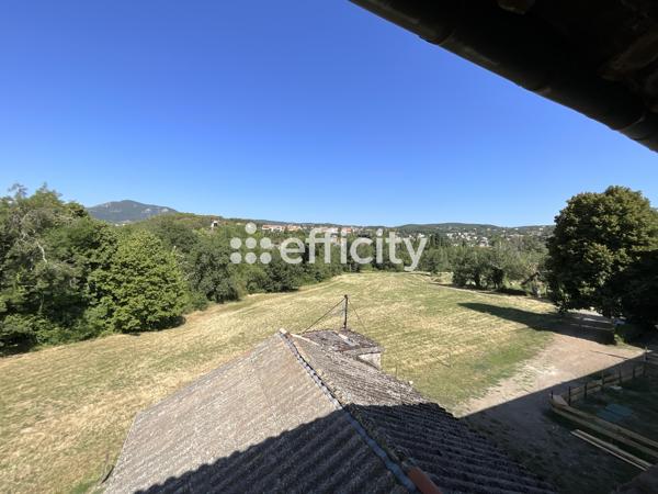 Maison
         12 pièces
        - 289 m² Bien prestige 435 000 € *
