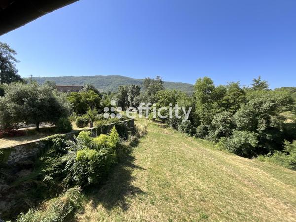 Maison
         12 pièces
        - 289 m² Bien prestige 435 000 € *