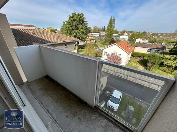 Appartement à louer 2 pièces 39.17m² Angoulême (16000)