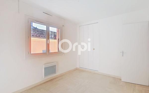 Appartement à vendre    3 pièces • 74,04 m2 Sanary-sur-Mer