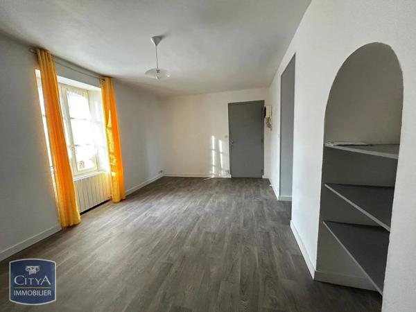 Appartement à louer 2 pièces 38.04m² Laval (53000)