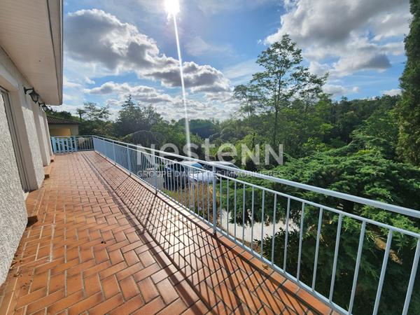 CASTANET TOLOSAN Maison familiale à vendre - magnifique vue - terrasse- havre de paix - à rafraîchir