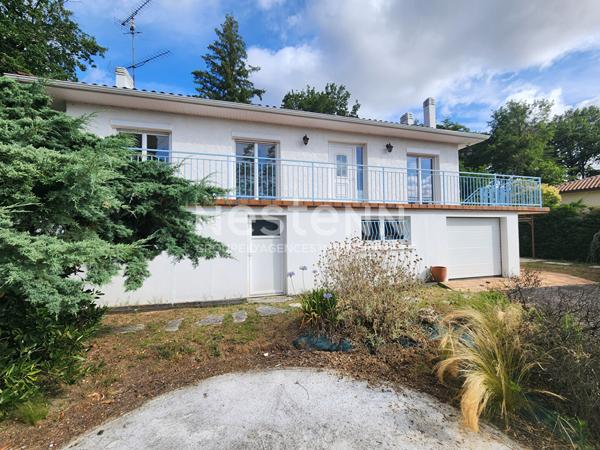 CASTANET TOLOSAN Maison familiale à vendre - magnifique vue - terrasse- havre de paix - à rafraîchir