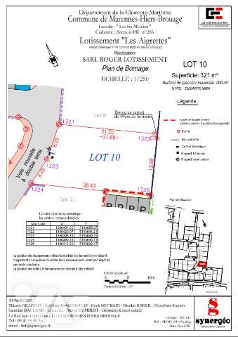 Terrain à bâtir à vendre à MARENNES proche centre-ville d'une surface de 321 m2 bornée et viabilisée