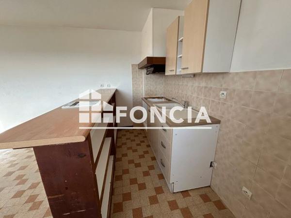 Location Appartement 3 pièces 42.54 m² - 3 BIS RUE HELENE BOUCHER Berre L Etang 13130