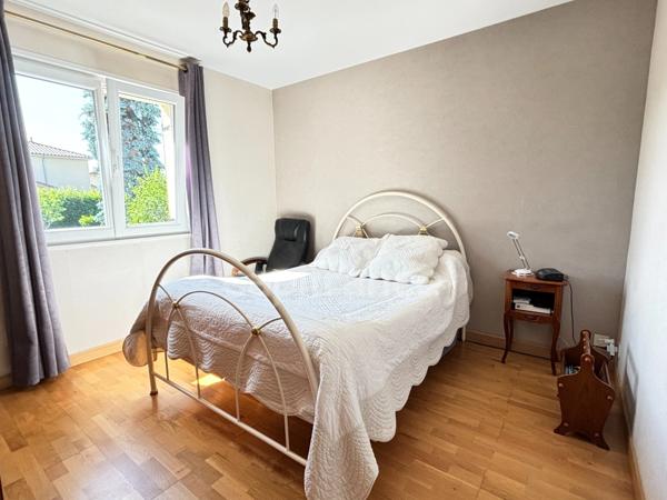 Maison à vendre 6 pièces - 140 m² - Terrain 1080 m² - CHARNAY LES MACON (71850)