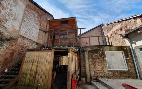 Immeuble à vendre    7 pièces •  Bruyères