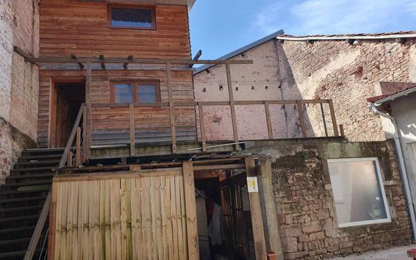 Immeuble à vendre    7 pièces •  Bruyères