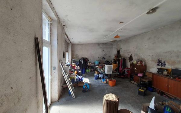 Immeuble à vendre    7 pièces •  Bruyères