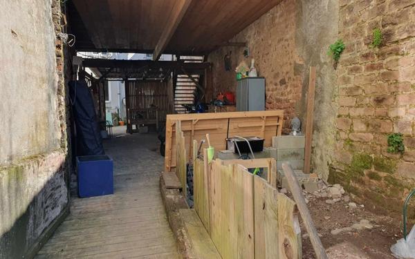 Immeuble à vendre    7 pièces •  Bruyères