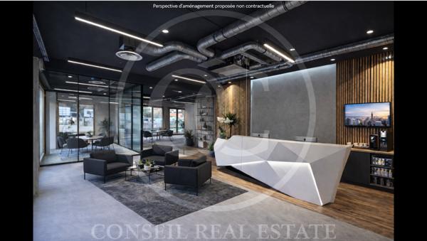 Bureau 12 pièces - 2654 m²