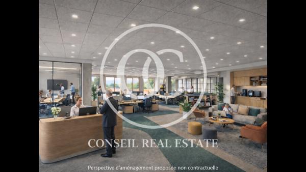 Bureau 12 pièces - 2654 m²