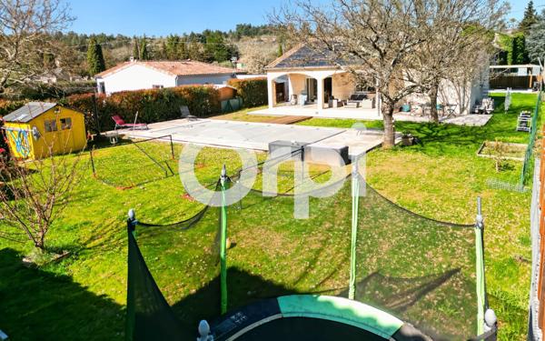 Maison à vendre    4 pièces •  Ruoms