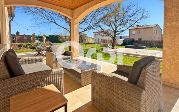 Maison à vendre    4 pièces •  Ruoms