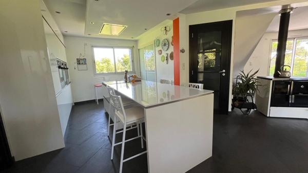 Maison  5 pièce(s) 166 m2