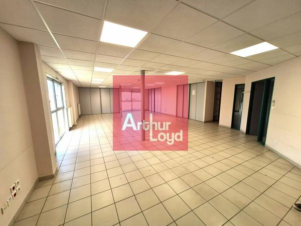 CLERMONT-FERRAND - LA PARDIEU - Bâtiment Indépendant BUREAUX A LOUER 448m²