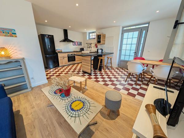 CAPBRETON CENTRE, T2 rénové, calme, tout à pieds