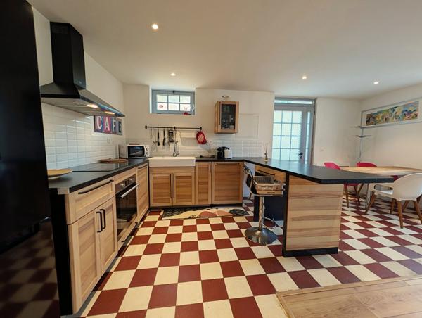 CAPBRETON CENTRE, T2 rénové, calme, tout à pieds