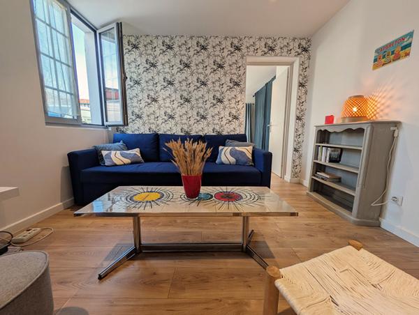 CAPBRETON CENTRE, T2 rénové, calme, tout à pieds