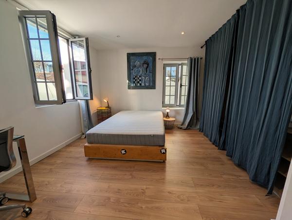 CAPBRETON CENTRE, T2 rénové, calme, tout à pieds