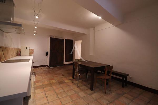 MAISON DE VILLAGE A VALENSOLE DE 132M2