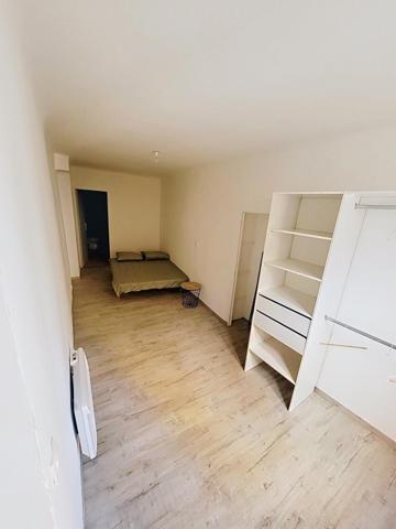 Appartement T2 (une chambre) d'environ 47m2, au 1er étage