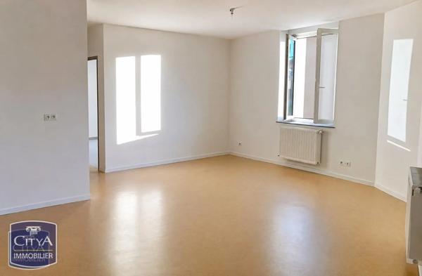Immeuble à vendre 150m² Chatte (38160)