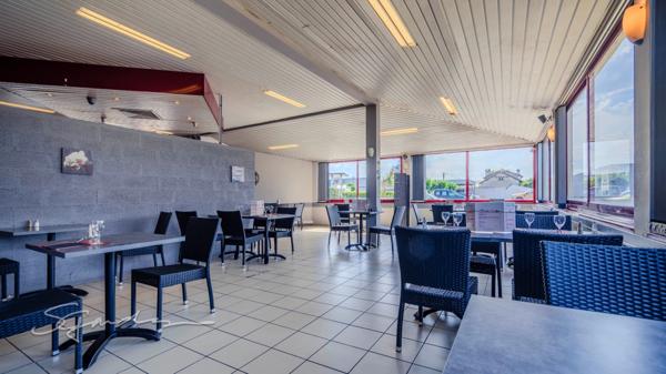 Dpt Pyrénées Atlantiques (64), à vendre proche de NAY Restaurant du midi