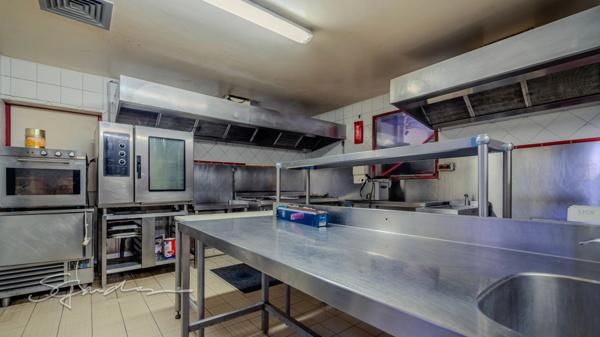 Dpt Pyrénées Atlantiques (64), à vendre proche de NAY Restaurant du midi