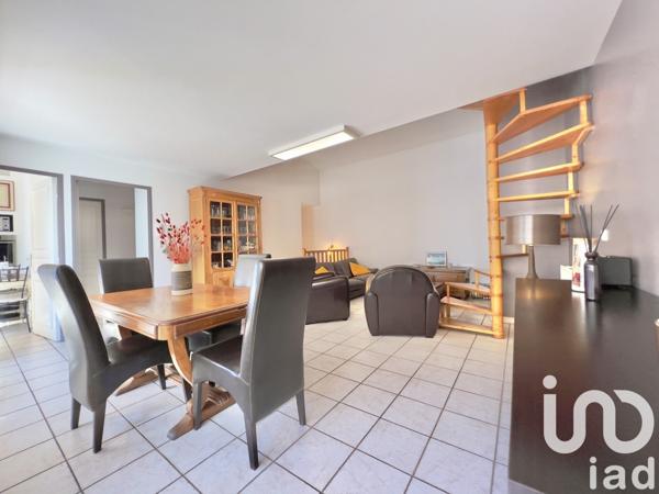 Duplex 4 pièces de 101 m² à Allauch (13190)