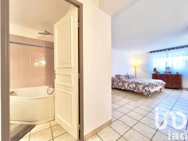 Duplex 4 pièces de 101 m² à Allauch (13190)